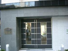 13/13 エントランス