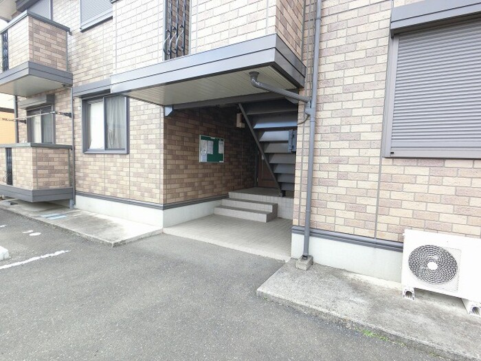 2/4 エントランス