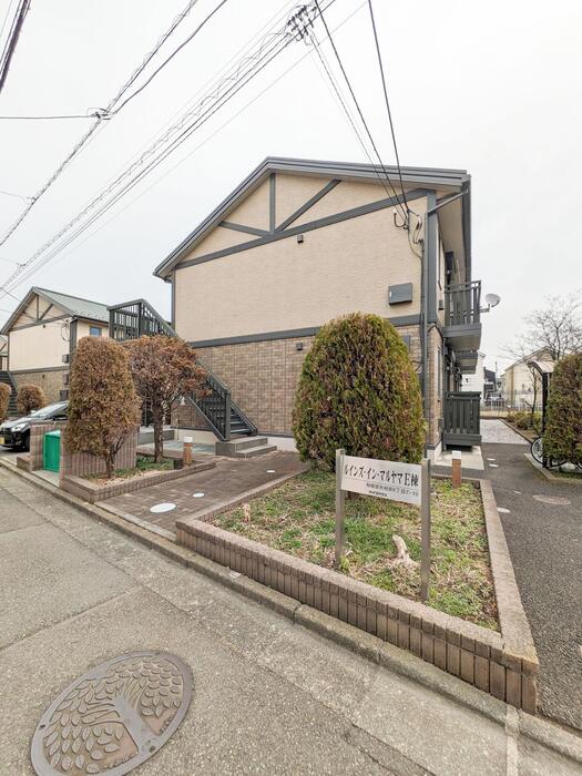 16/25 エントランス