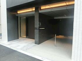 16/16 エントランス