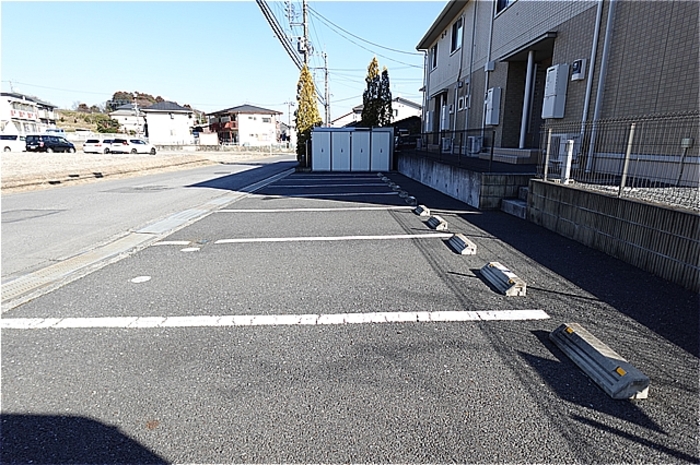 20/27 駐車場