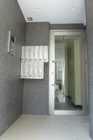 17/23 エントランス