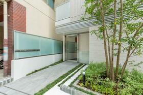 14/14 エントランス