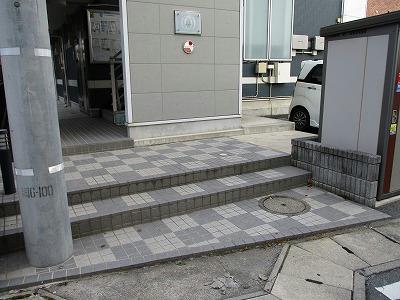 13/20 エントランス