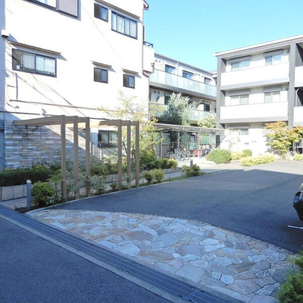 14/16 駐車場