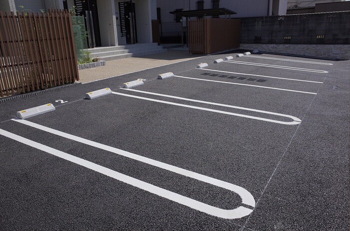 17/17 駐車場