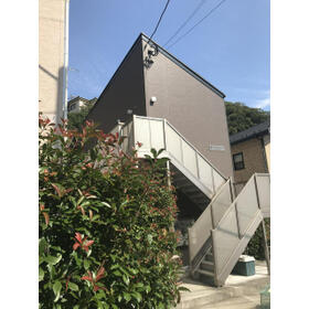 16/16 エントランス
