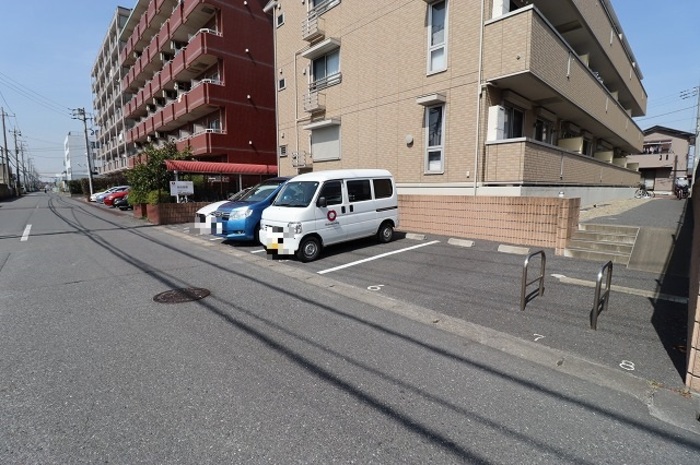 17/18 駐車場