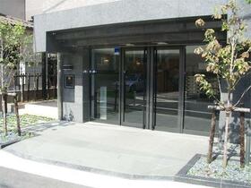 5/5 エントランス