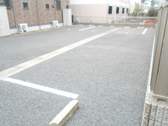 17/25 駐車場