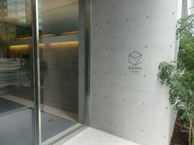 16/16 エントランス