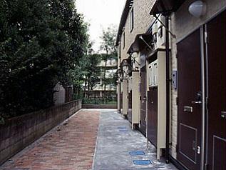 24/30 エントランス