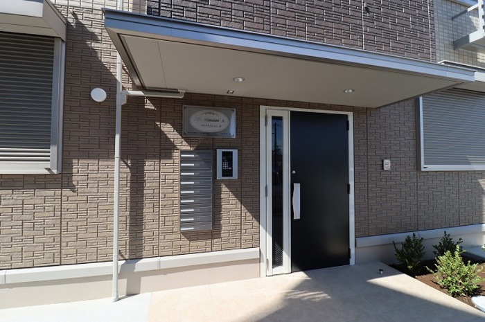 16/18 エントランス