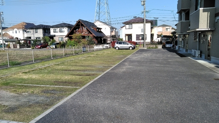2/5 駐車場