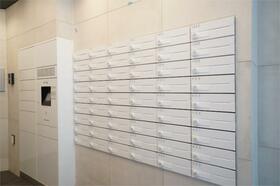 14/19 エントランス