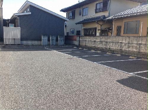 14/17 駐車場