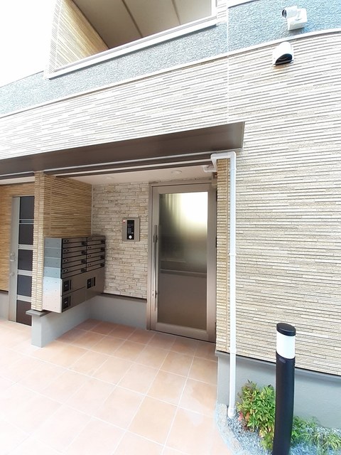 14/20 エントランス