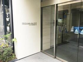 14/15 エントランス