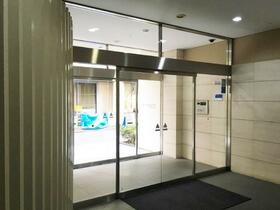 15/15 エントランス