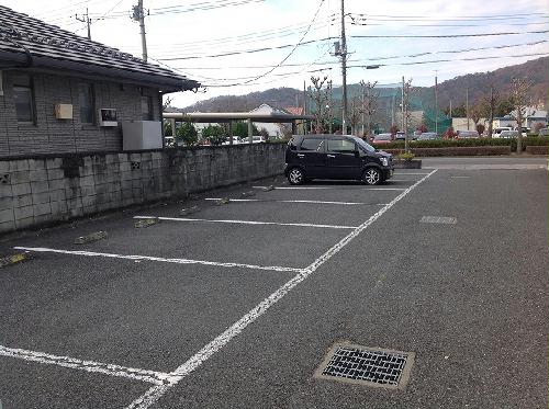 14/20 駐車場