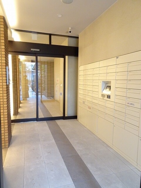 14/20 エントランス