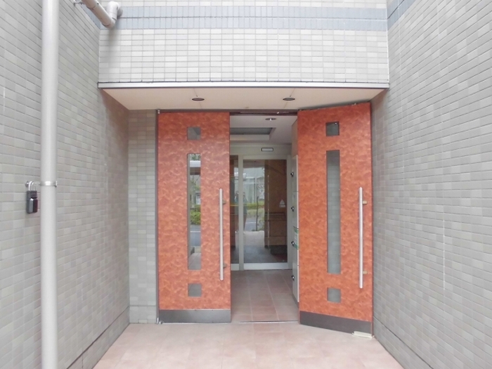 15/21 エントランス