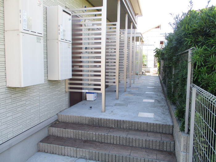 2/3 エントランス