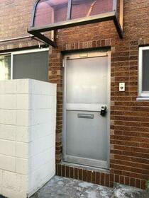 14/20 エントランス