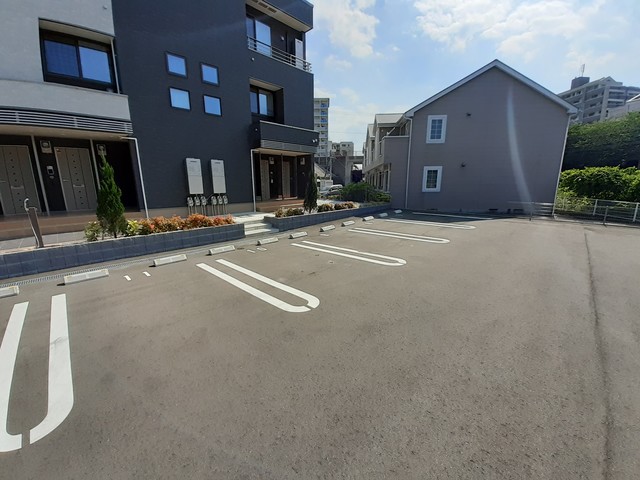 14/20 駐車場