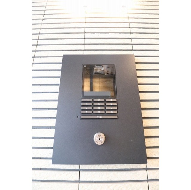 21/28 エントランス