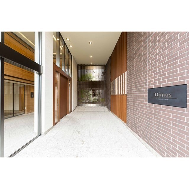 20/27 エントランス