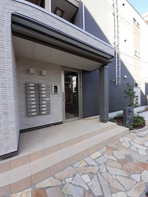 14/20 エントランス