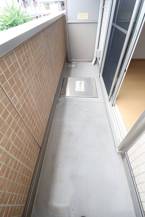 18/28 バルコニー