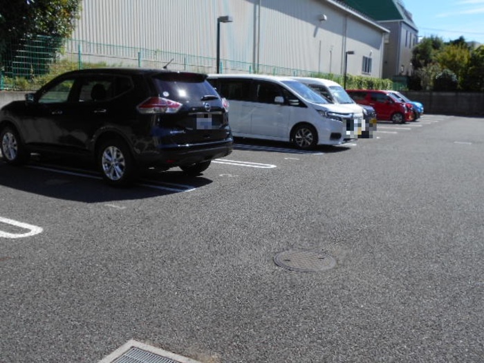 17/25 駐車場