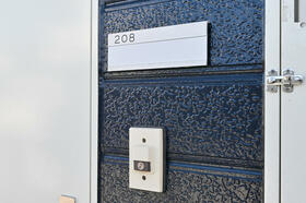 16/16 エントランス