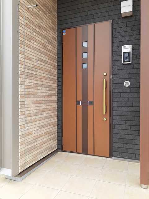 14/20 エントランス