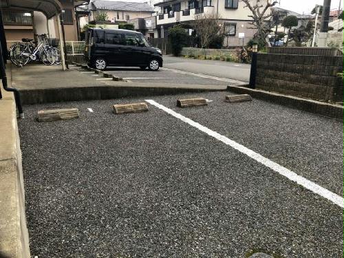 14/14 駐車場