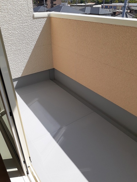 20/28 バルコニー