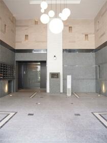 2/5 エントランス