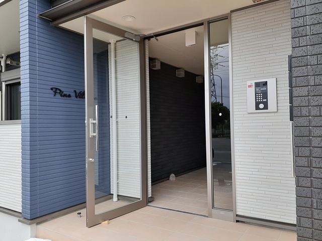 14/20 エントランス