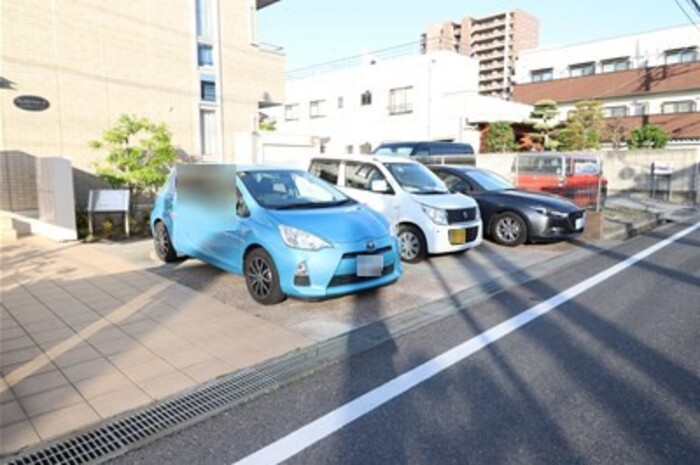 16/17 エントランス