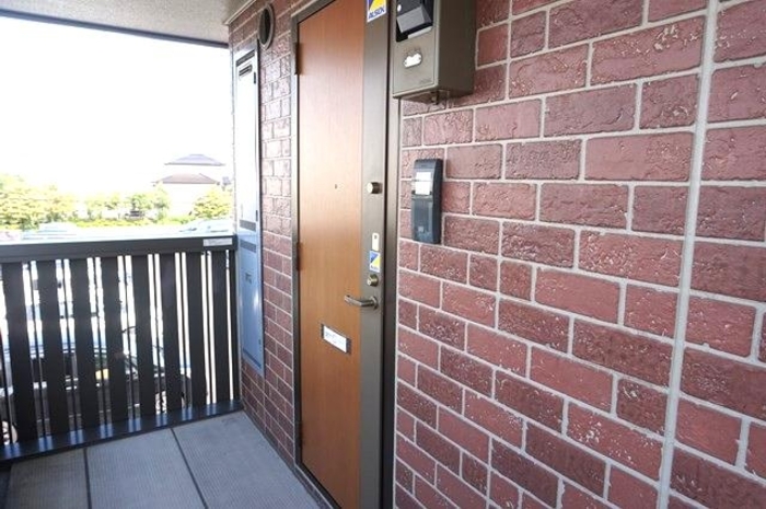 18/21 エントランス