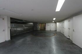 17/17 駐車場