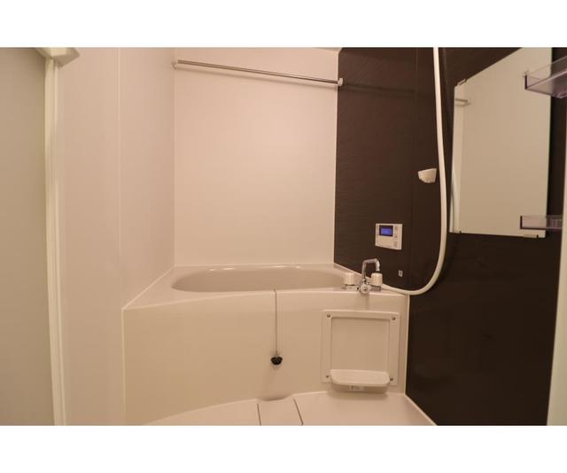 13/30 浴室