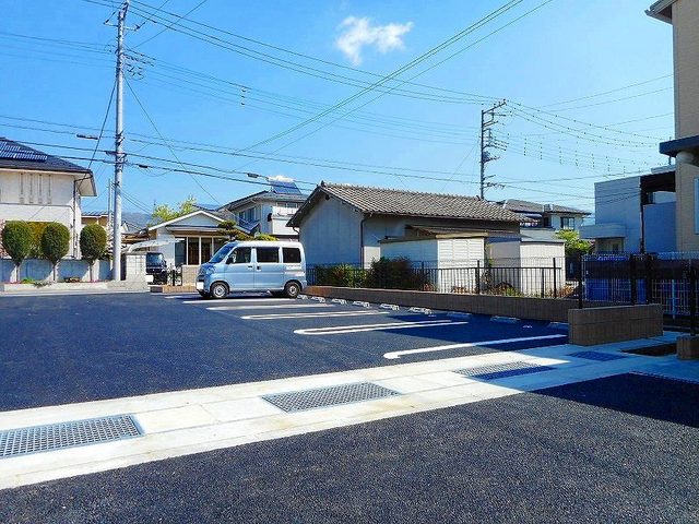 14/20 駐車場