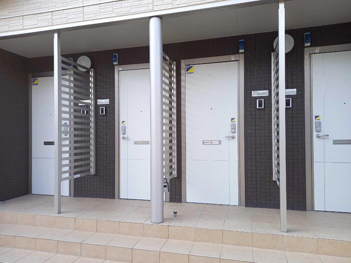 16/20 エントランス