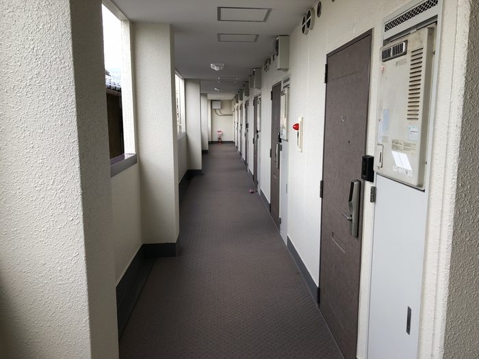 20/20 エントランス