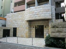 16/16 エントランス