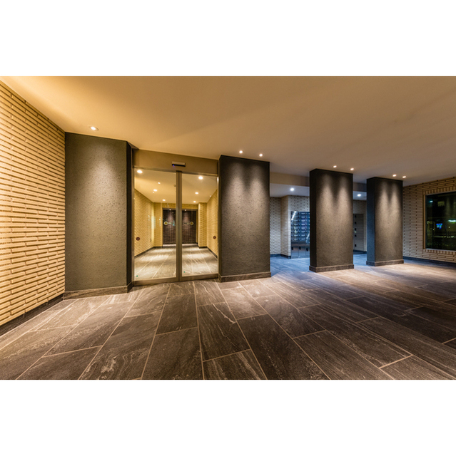 14/16 エントランス