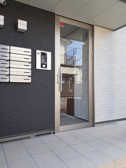 14/19 エントランス